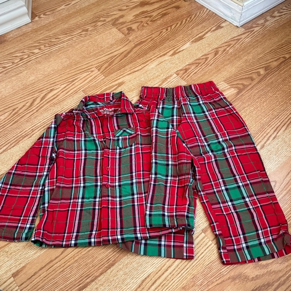 Boys’ Flannel Pajama Set Size 4 - Picture 1 of 1